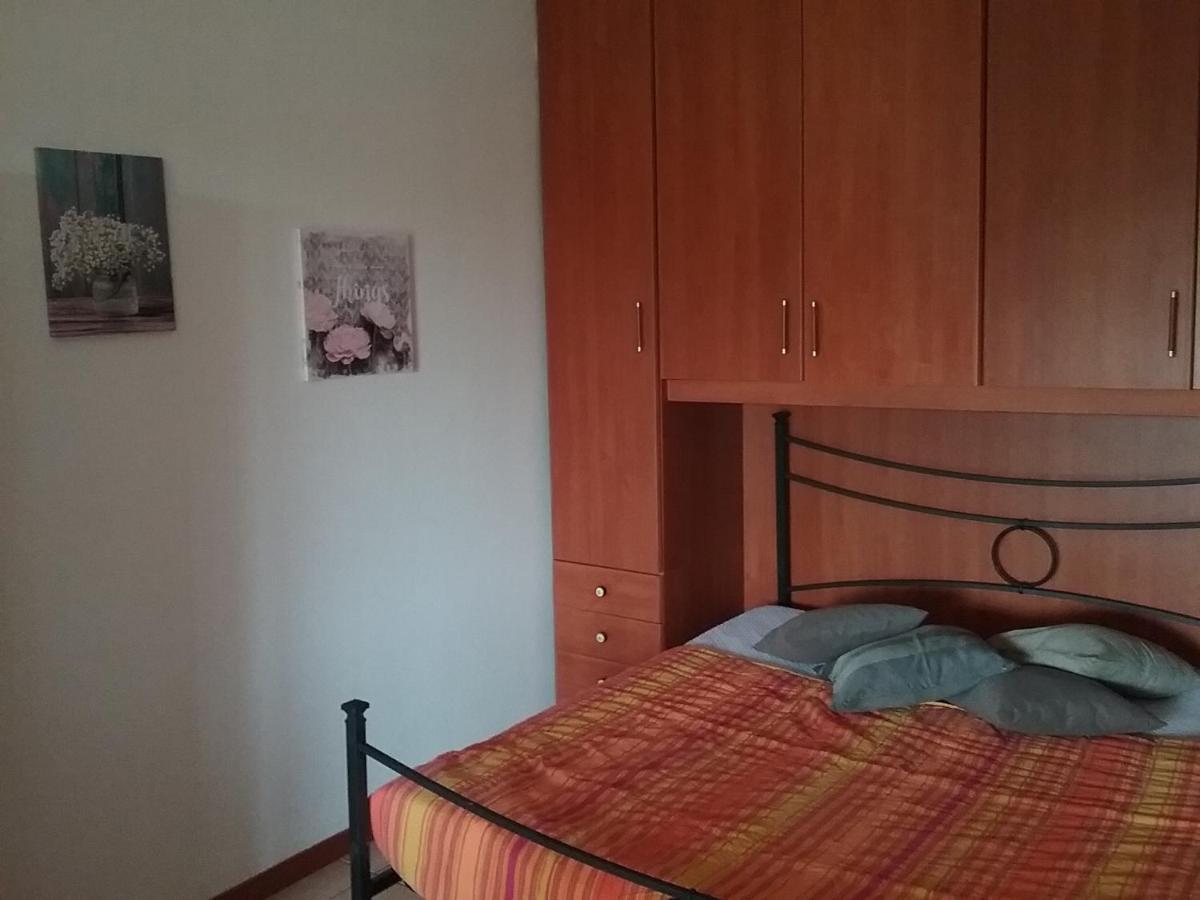 Appartamento Filippo 카스텔누보델가다 외부 사진